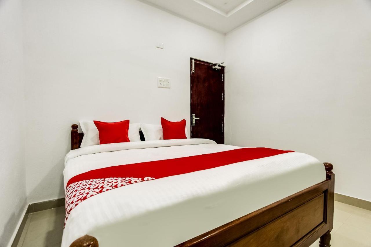Oyo 70841 Hotel Anjali Residency Velur Zewnętrze zdjęcie