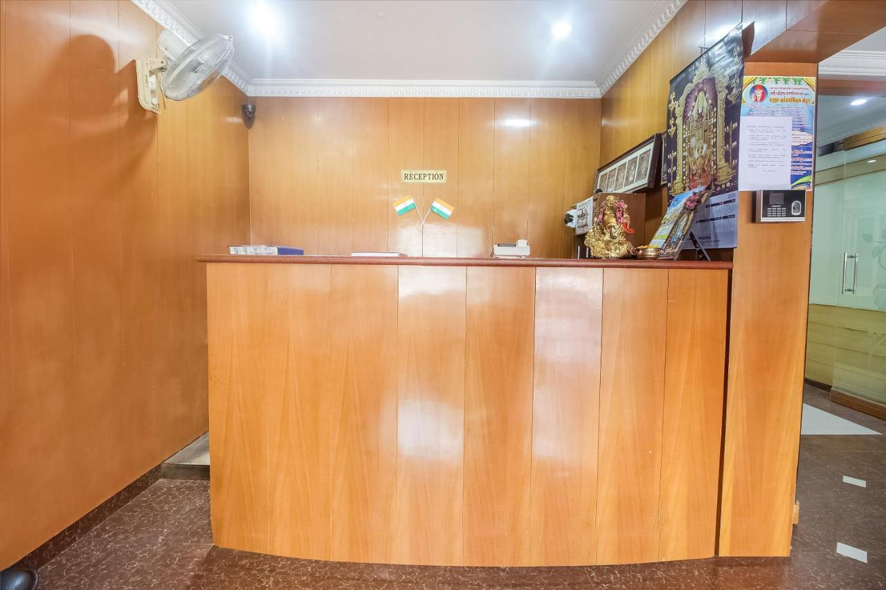 Oyo 70841 Hotel Anjali Residency Velur Zewnętrze zdjęcie