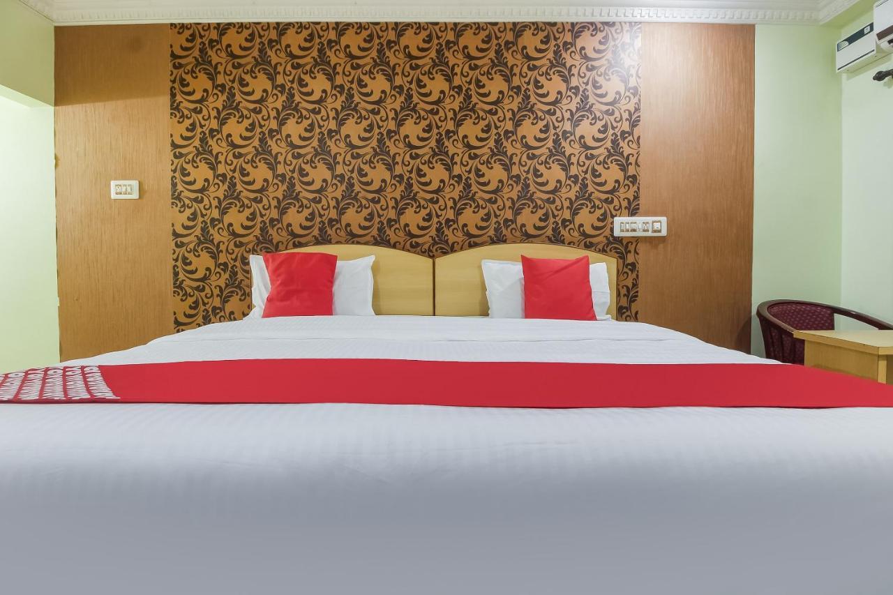 Oyo 70841 Hotel Anjali Residency Velur Zewnętrze zdjęcie