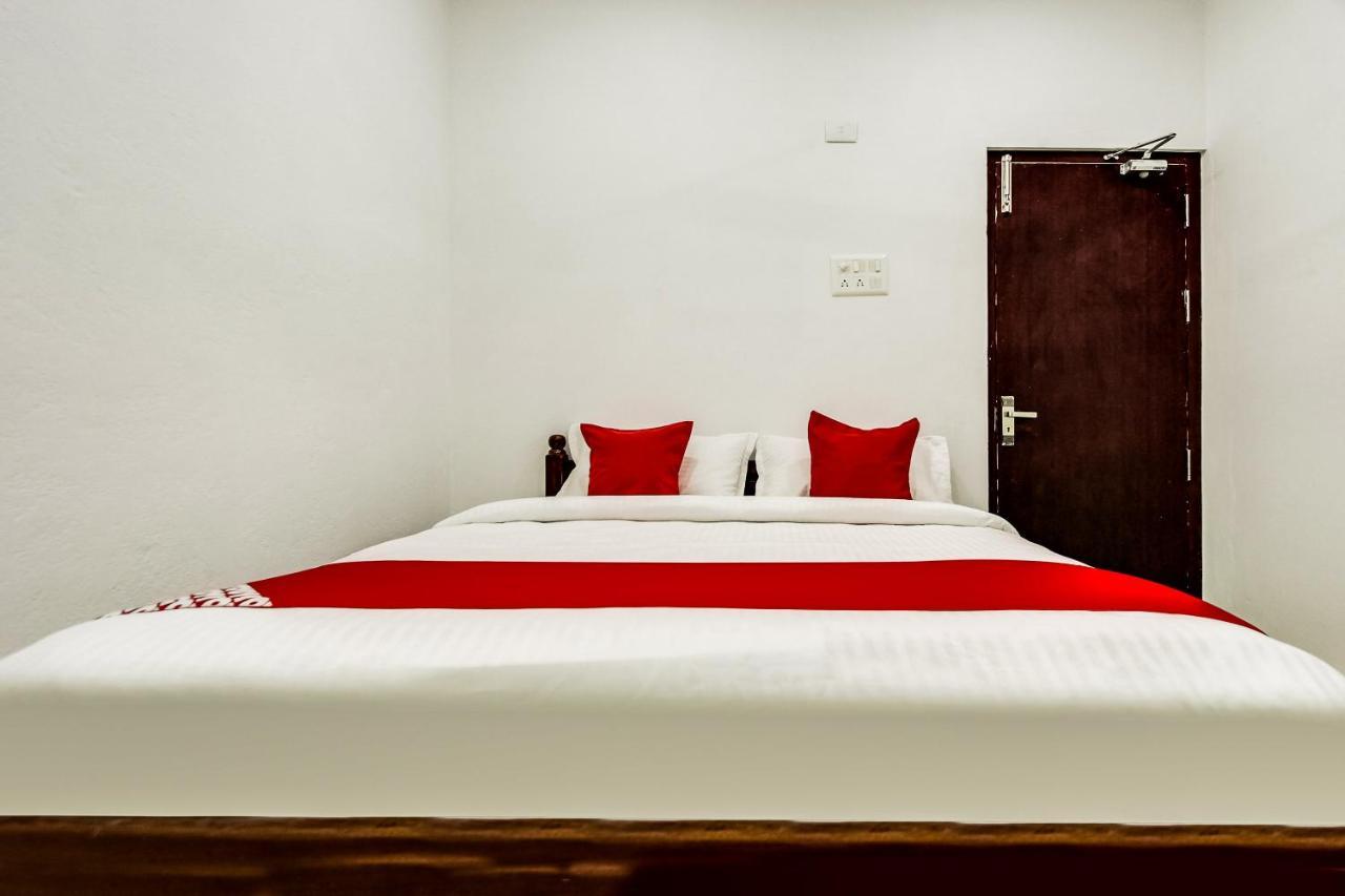 Oyo 70841 Hotel Anjali Residency Velur Zewnętrze zdjęcie