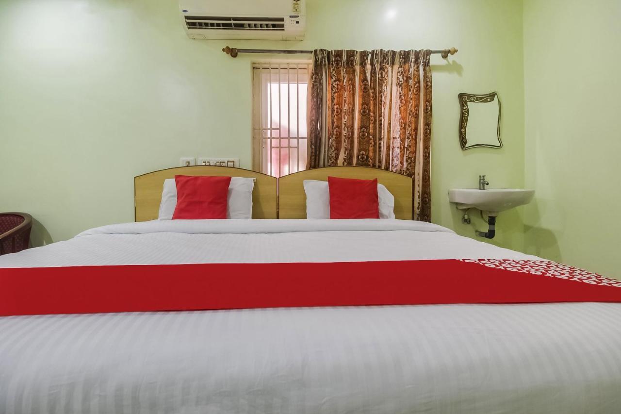 Oyo 70841 Hotel Anjali Residency Velur Zewnętrze zdjęcie